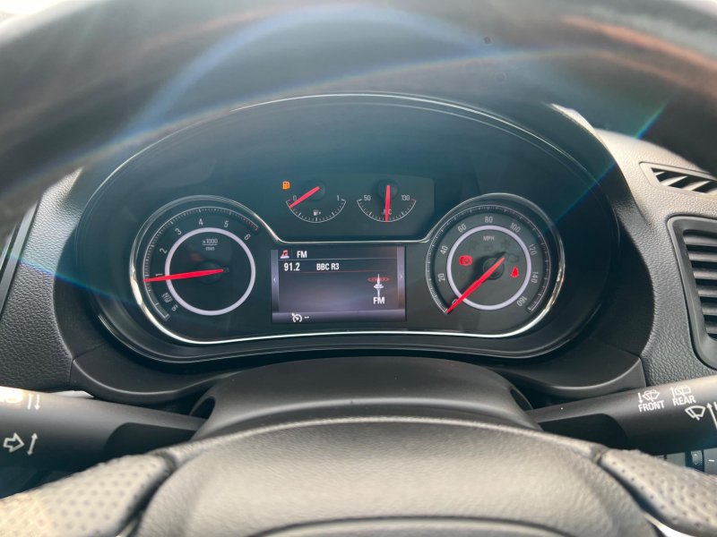 VAUXHALL INSIGNIA