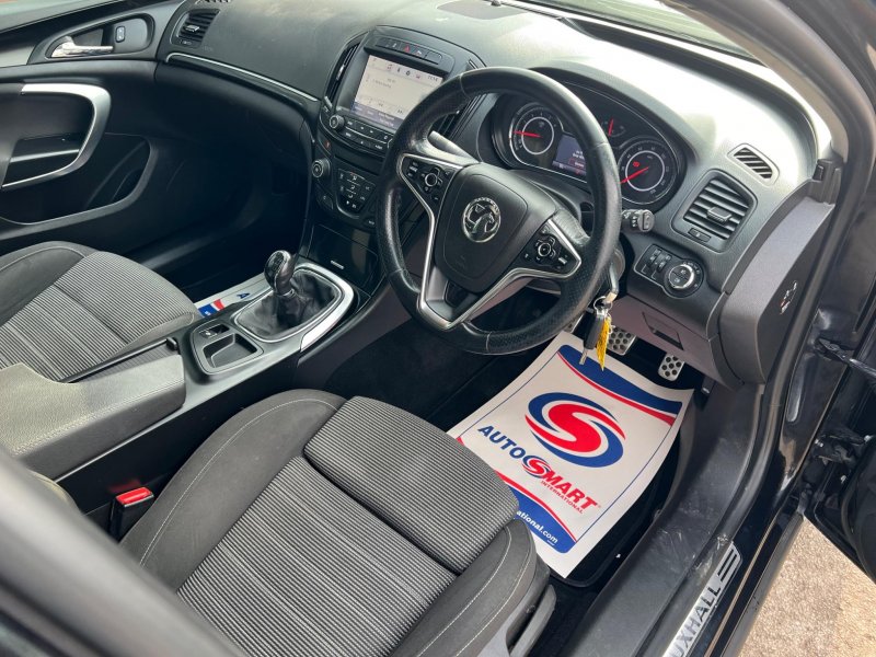VAUXHALL INSIGNIA
