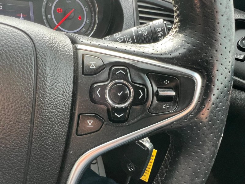 VAUXHALL INSIGNIA