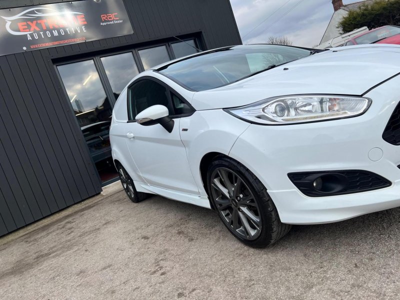 FORD FIESTA VAN