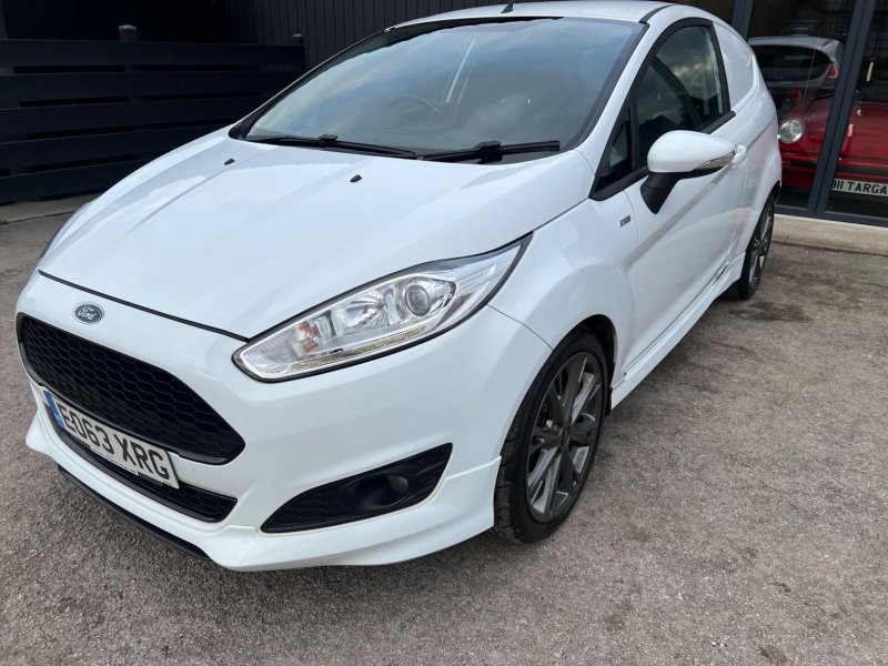 FORD FIESTA VAN