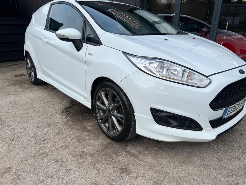 FORD FIESTA VAN