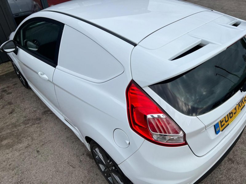 FORD FIESTA VAN