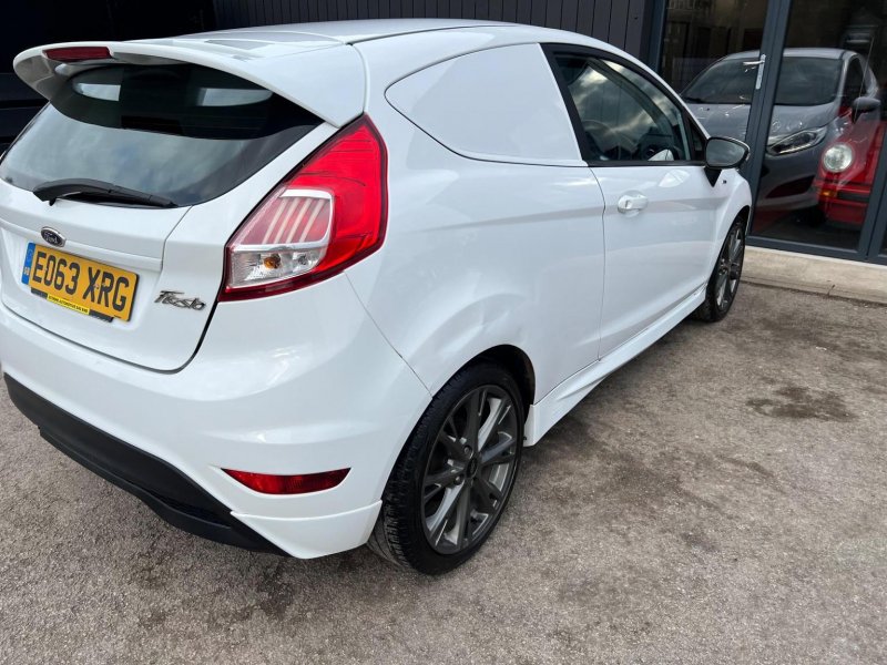 FORD FIESTA VAN
