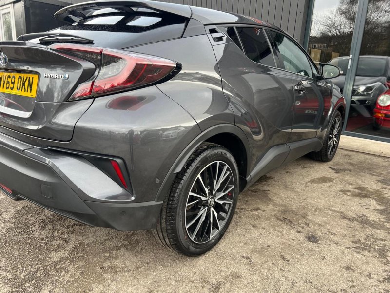 TOYOTA C-HR