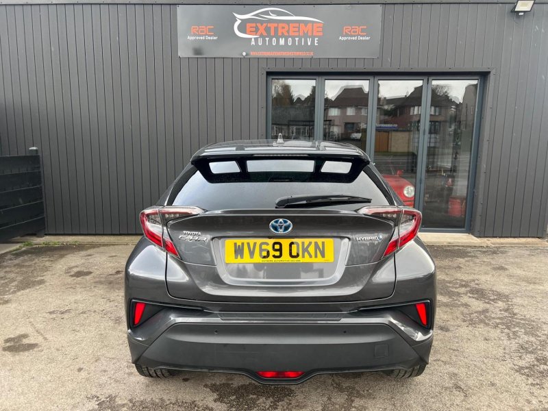 TOYOTA C-HR