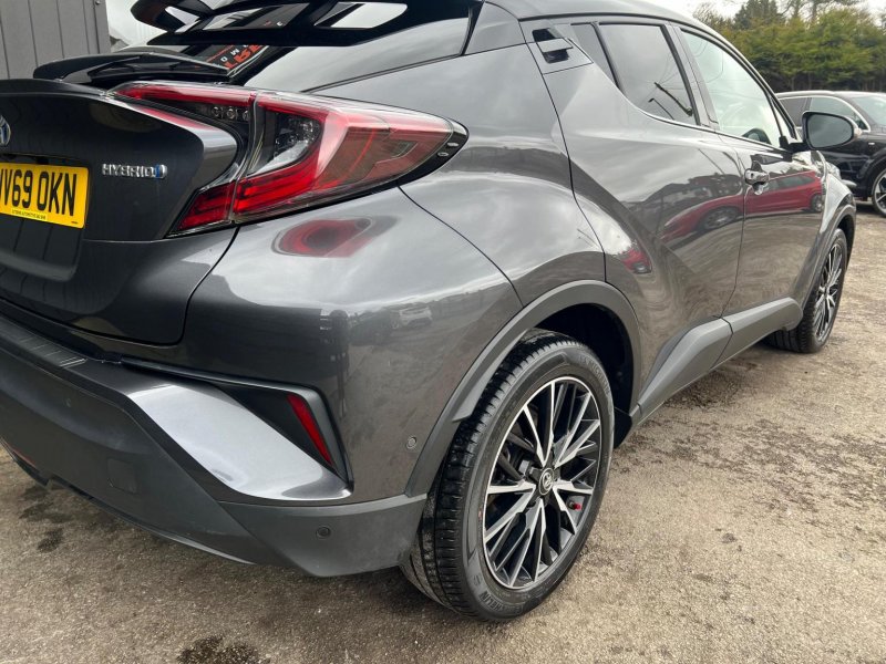 TOYOTA C-HR