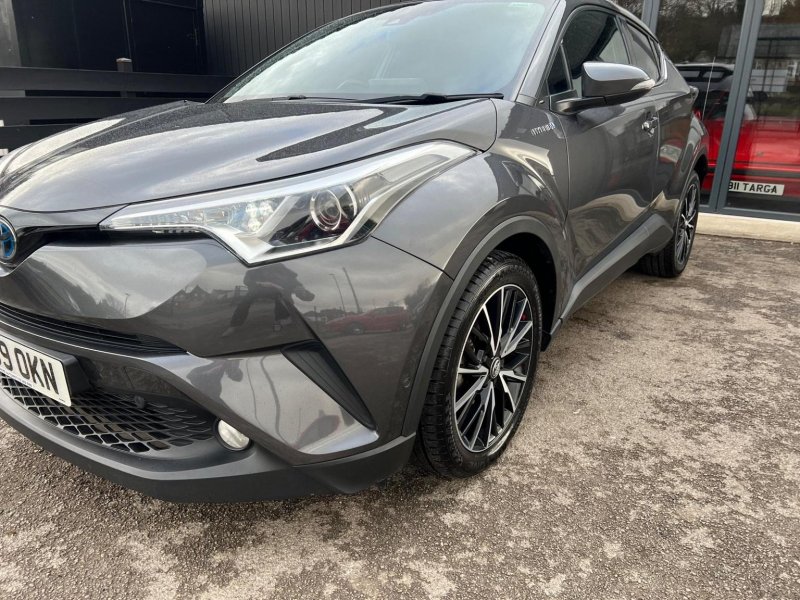 TOYOTA C-HR