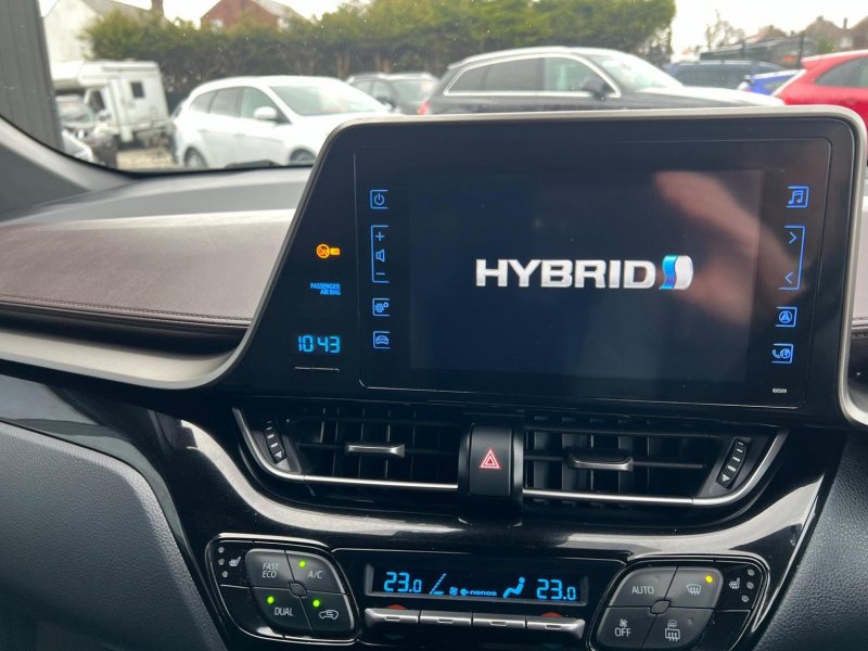 TOYOTA C-HR