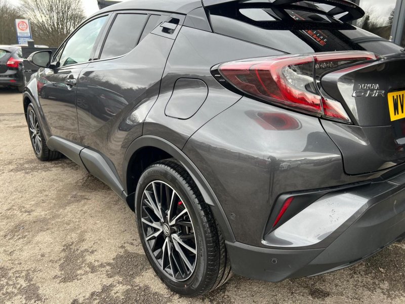 TOYOTA C-HR