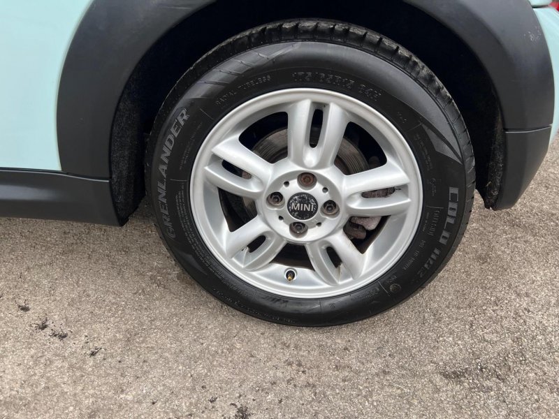 MINI HATCH