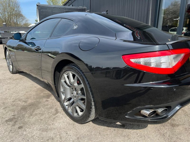 MASERATI GRANTURISMO