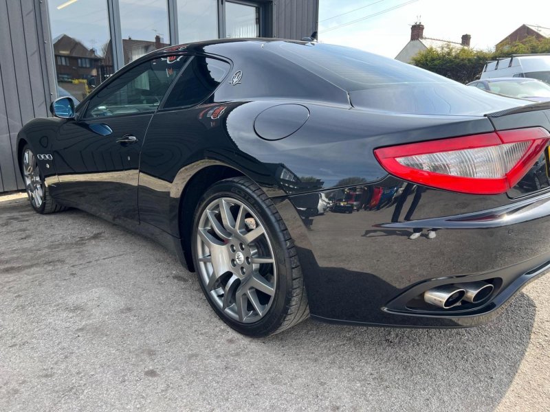 MASERATI GRANTURISMO