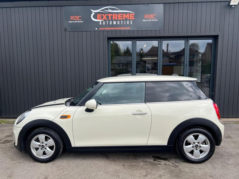 MINI HATCH