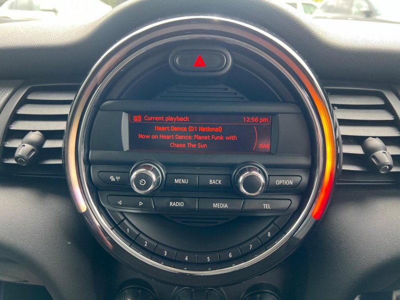 MINI HATCH