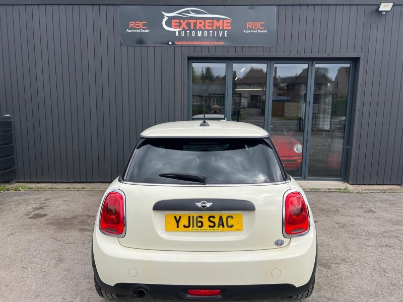 MINI HATCH