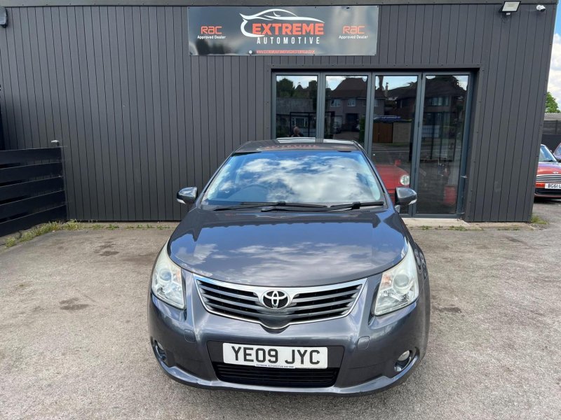 TOYOTA AVENSIS