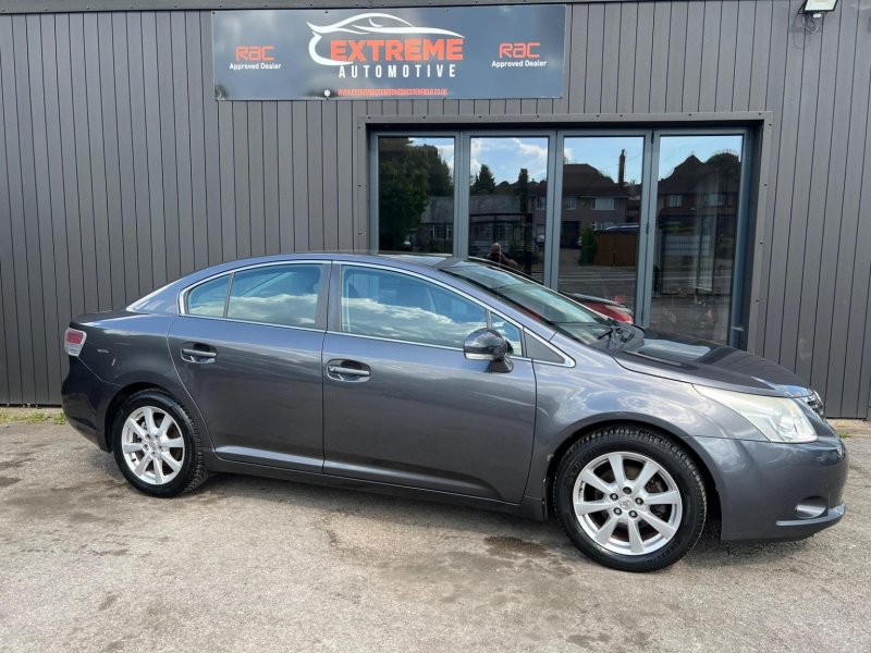 TOYOTA AVENSIS