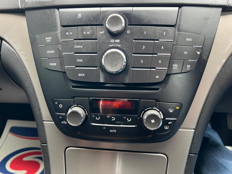VAUXHALL INSIGNIA