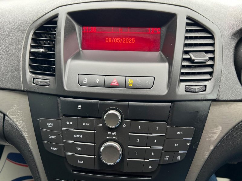 VAUXHALL INSIGNIA