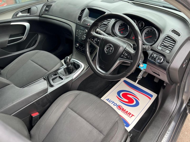 VAUXHALL INSIGNIA