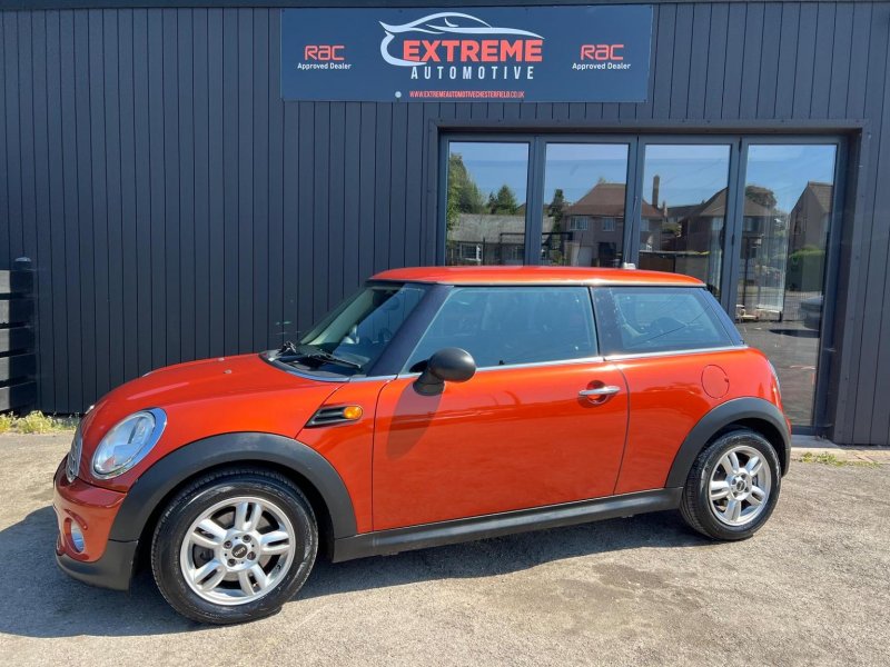 MINI HATCH