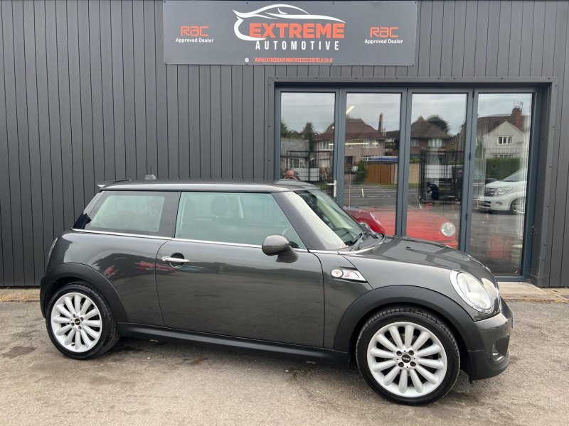 View MINI HATCH 2.0 Cooper SD Euro 5 (s/s) 3dr