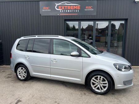VOLKSWAGEN TOURAN 1.6 TDI SE Euro 5 5dr