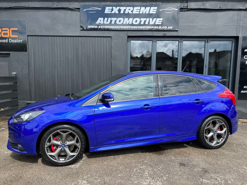 View FORD FOCUS 2.0T EcoBoost ST-2 Euro 5 (s/s) 5dr