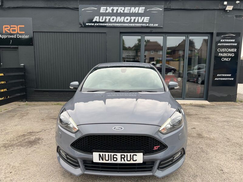 View FORD FOCUS 2.0T EcoBoost ST-3 Euro 6 (s/s) 5dr